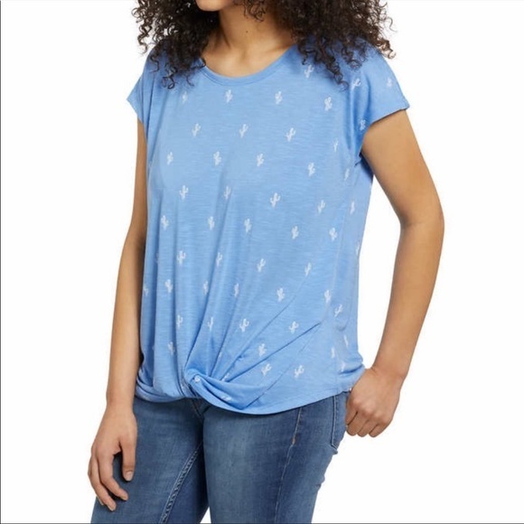 NWT IZOD Ladies’ Cactus Printed Twist Front Tee - Picture 2 of 4